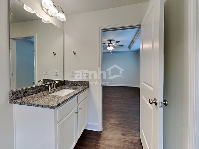 Building Photo - 1067 Tan Tara Trl