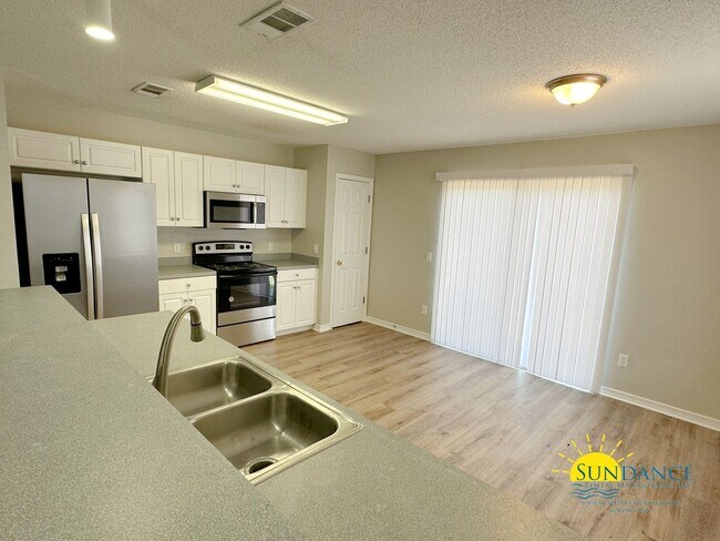 Building Photo - 7692 Chablis Cir