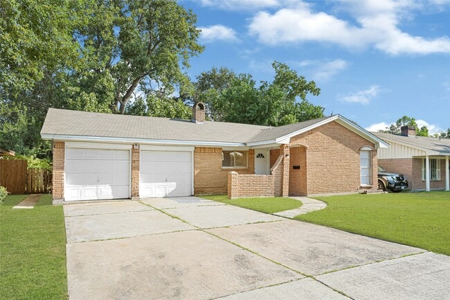 Primary Photo - 3718 Simsbrook Dr
