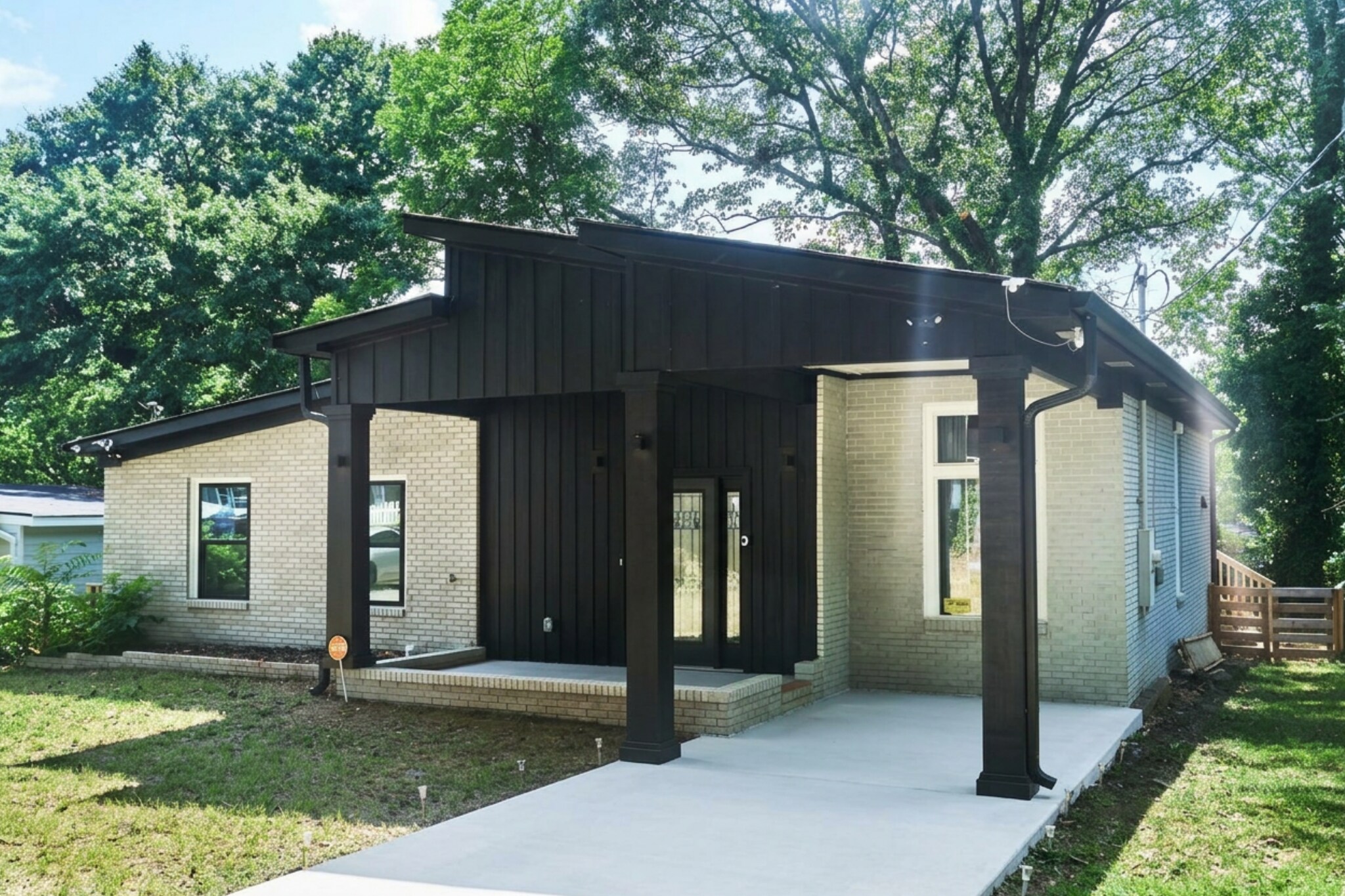 Building Photo - 1667 Thornton Pl SW