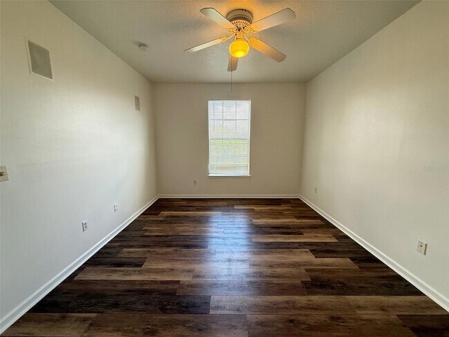 Building Photo - 14316 Fredricksburg Dr