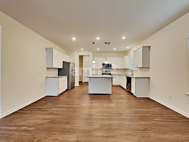 Building Photo - 43 Ivy Brook Dr