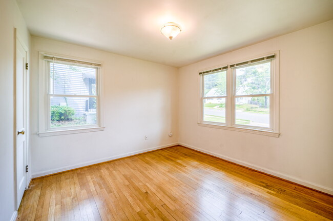 Building Photo - Your Ideal Lifestyle Awaits in this Stunni...