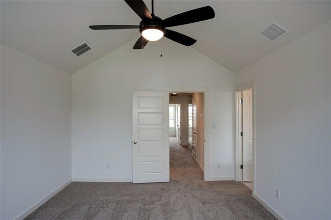 Building Photo - 5160 N A.W. Grimes Blvd