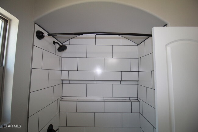 Building Photo - 509 Cedarwood Ave