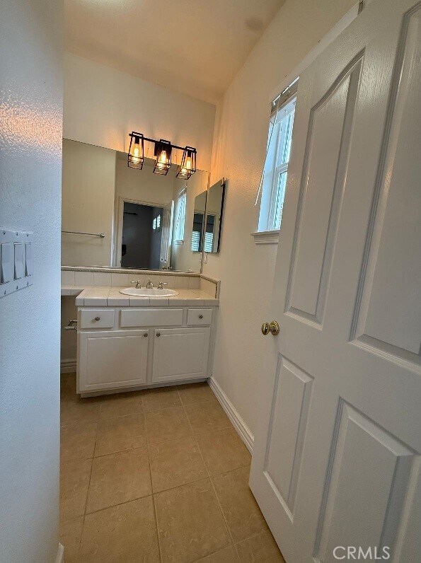 Building Photo - 27761 Daisyfield Dr