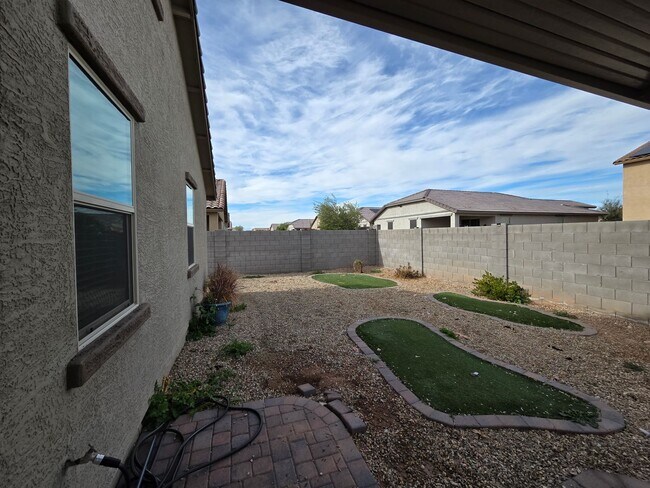 Building Photo - Beautiful 3-bed, 2-bath in North Cooper Canyon!