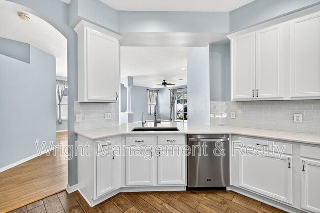 Building Photo - 5025 Torrey Hills Ln