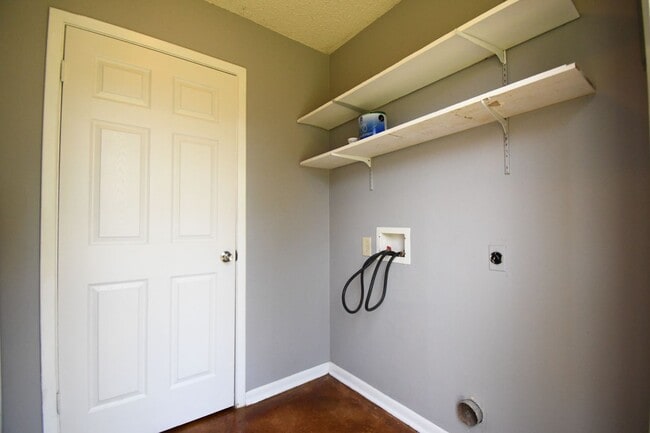 Building Photo - Charming 2 Bedroom, 1 Bath in Whitehouse ISD!