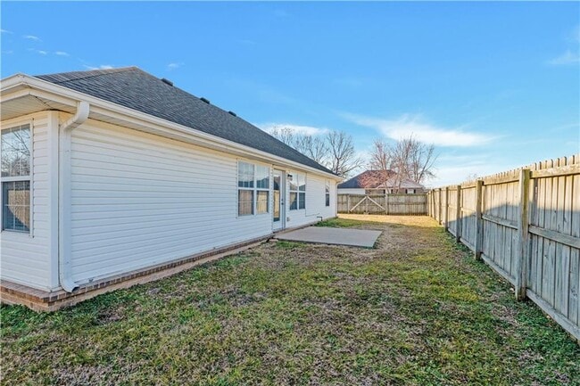 Building Photo - 808 Emerald St