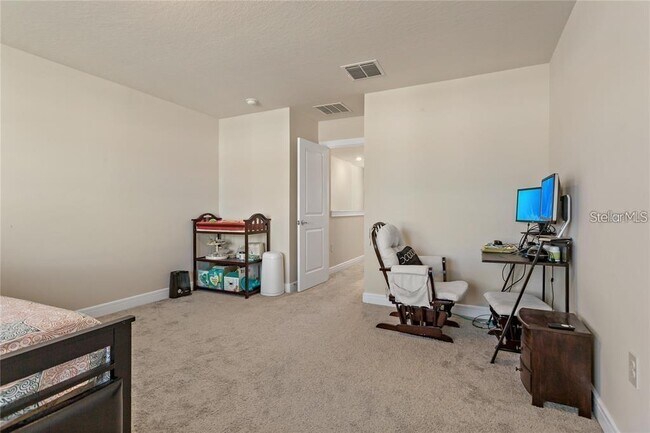 Building Photo - 30555 Thunderbird Dr