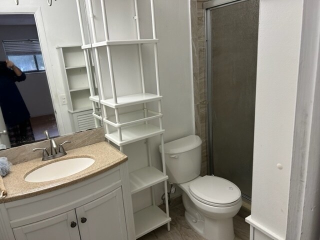 Building Photo - 231 Jacaranda Dr