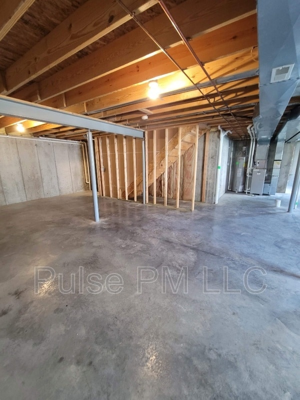 Building Photo - 10189 Chestnut Oak Dr