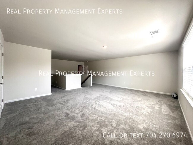 Building Photo - 146 Dogwood Grv Pl