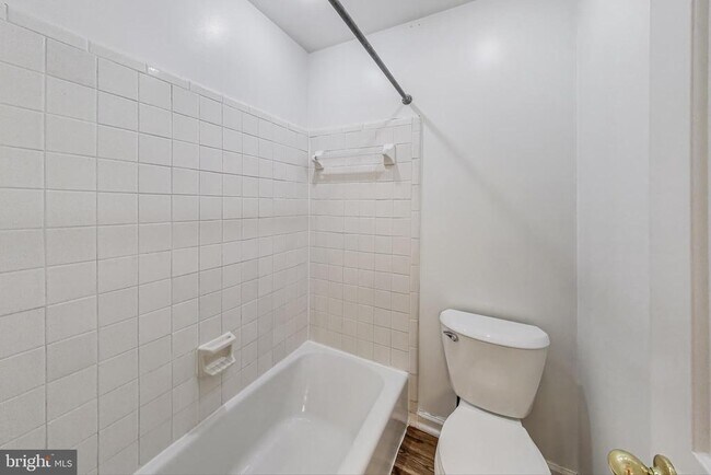 Building Photo - 10323 Snowpine Way