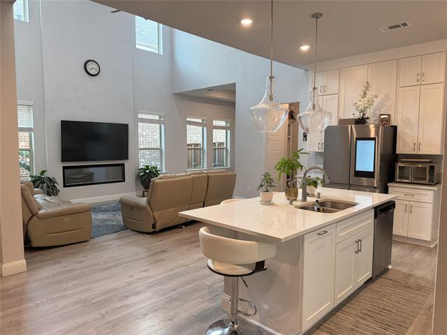 Building Photo - 4544 El Paso Dr