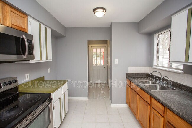 Building Photo - 22 Hamal Ct