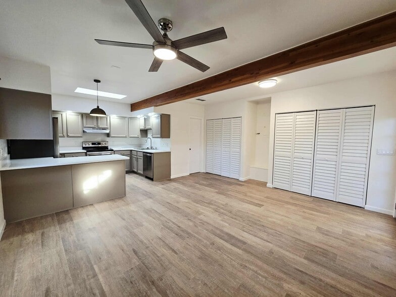 Primary Photo - 3715 Simms Ave SE