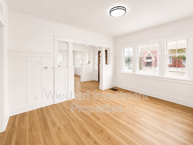 Building Photo - 201 S Blackhoof St