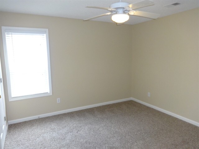 Building Photo - 4041 Mount Vernon Drive