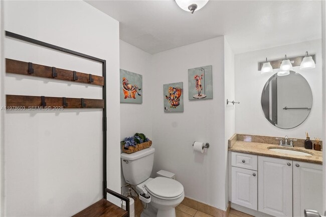 Building Photo - 1351 NE Miami Gardens Dr