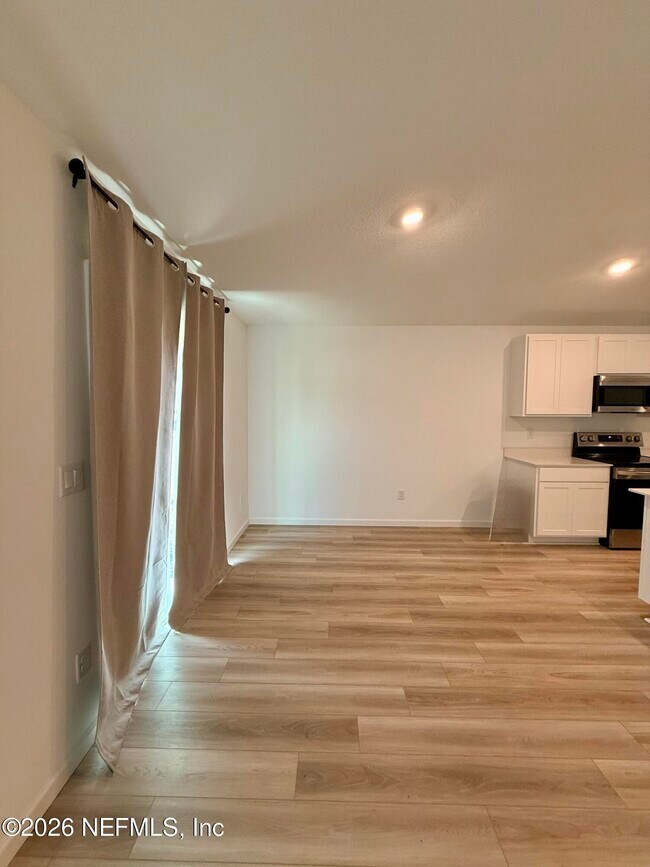 Building Photo - 10855 Drogba Dr
