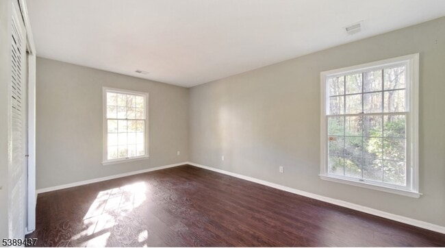 Building Photo - 130 Jamestown Rd