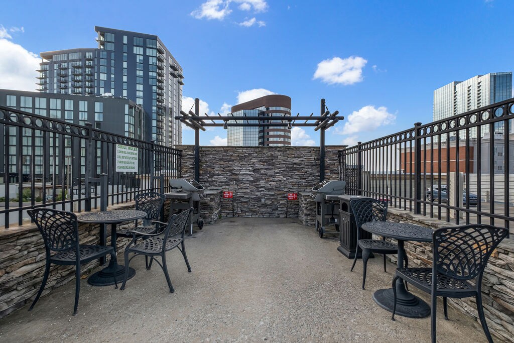 Roof top Grill - 1803 Broadway