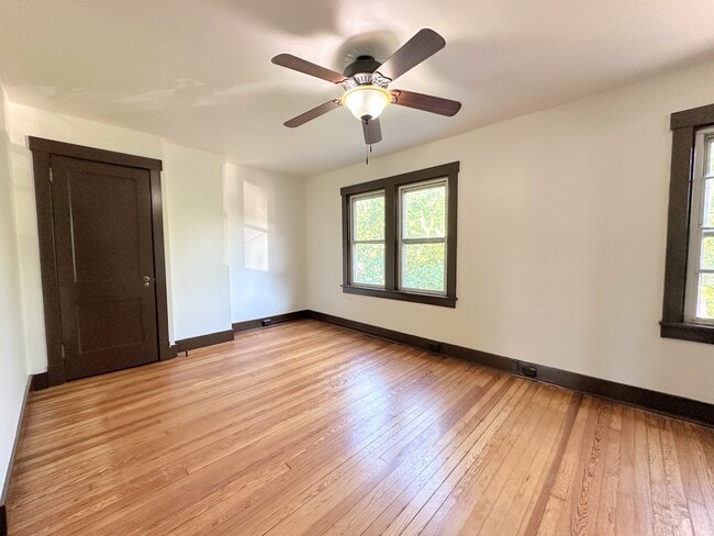 Building Photo - 7104 Schoyer Ave