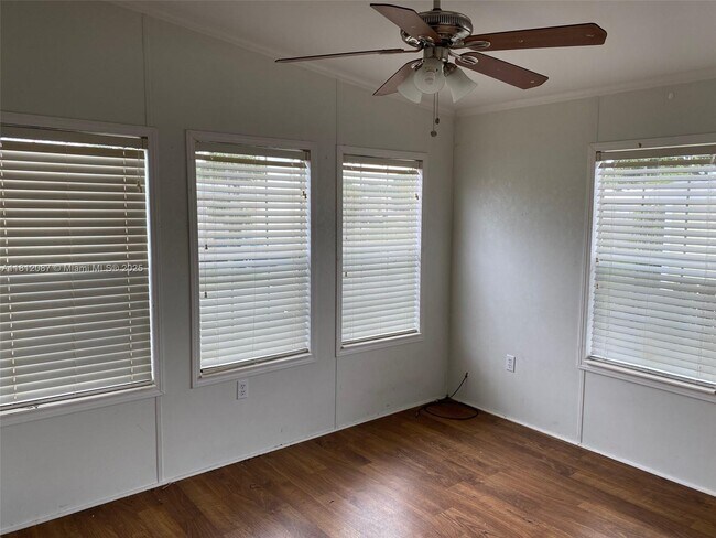 Building Photo - 11837 Watergate Cir