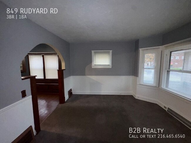 Building Photo - 849 Rudyard Rd