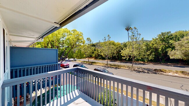 Building Photo - 1004 Ignacio Blvd