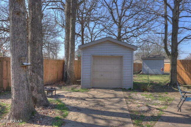 Building Photo - 119 W Briarbrook Ln