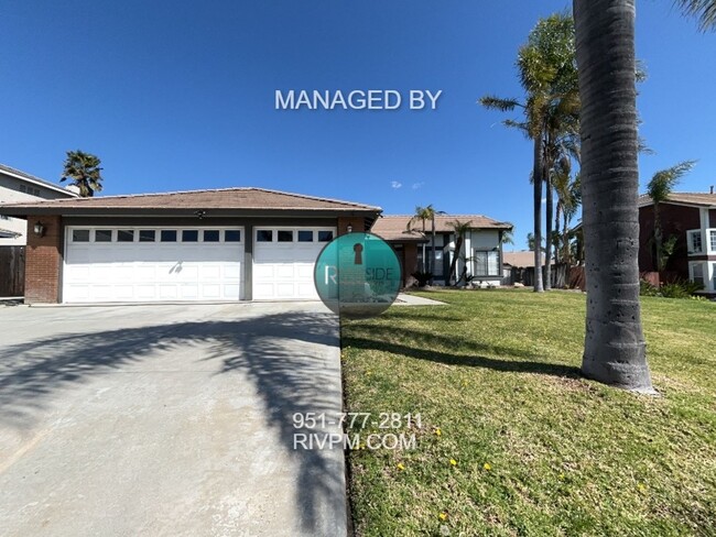 Building Photo - DREAM RENTAL POOL HOME IN RIALTO!!
