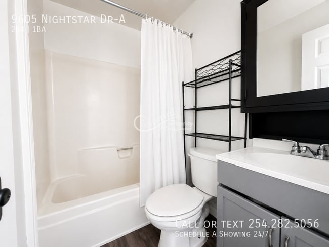 Building Photo - 9605 Night Star Dr