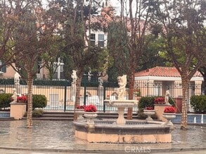 Building Photo - 11 Crivelli Aisle