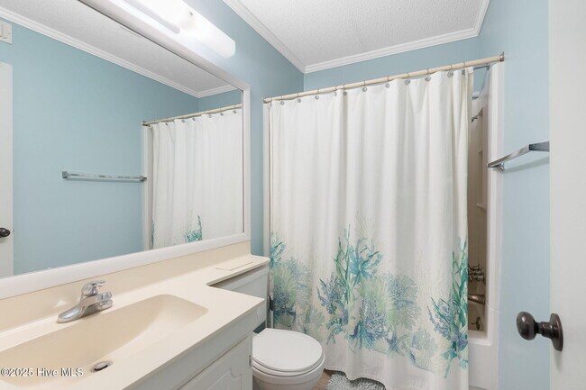 Building Photo - 301 Commerce Way