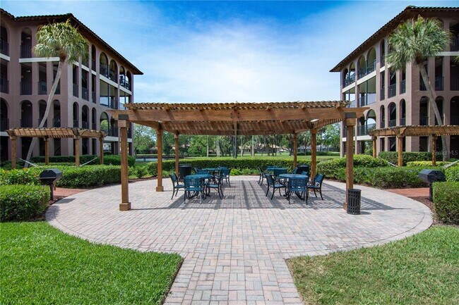 Building Photo - 6100 Gulfport Blvd S