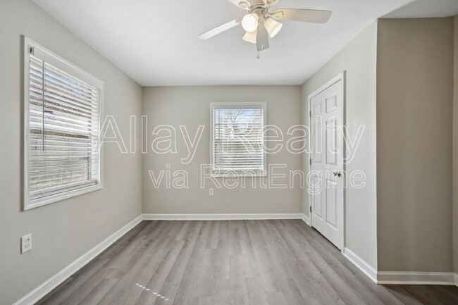 Building Photo - 1770 Rogers Ave SW