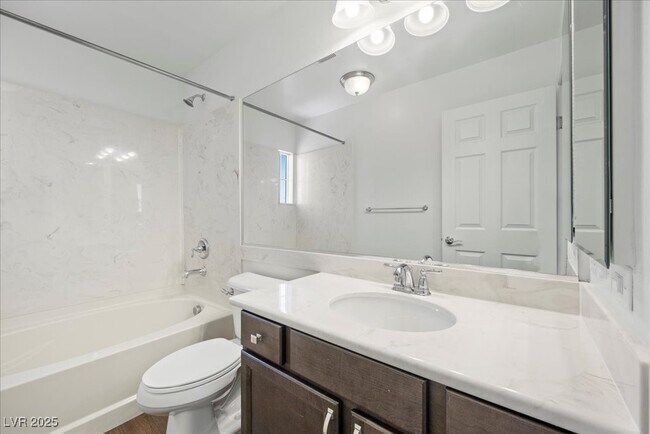 Building Photo - 9353 Grand Reve St