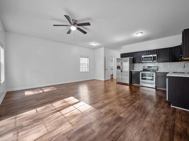 Building Photo - Welcome to Tuscany Villas!