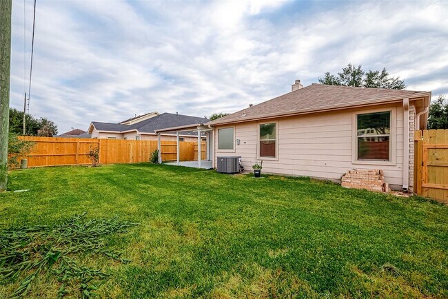 Building Photo - 1922 Bevington Oaks Cir