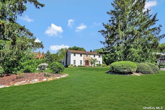 Building Photo - 2 Castle Ct