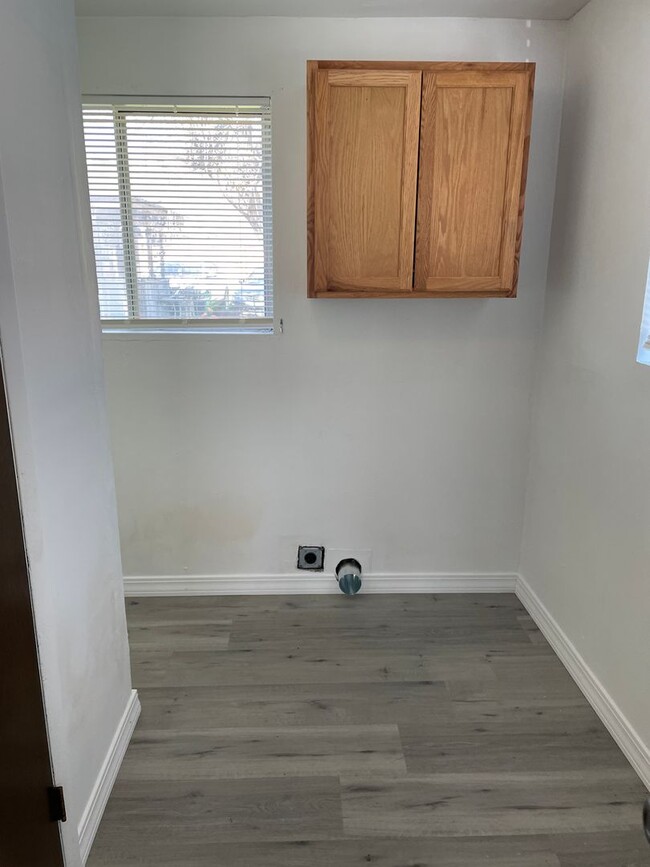 Building Photo - House for Rent!!