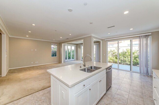 Building Photo - 63 Waterleaf
