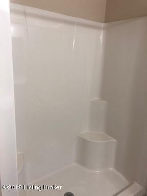 Building Photo - 405 Fledge Dr