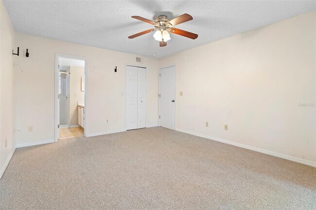 Building Photo - 2051 Royal Bay Blvd