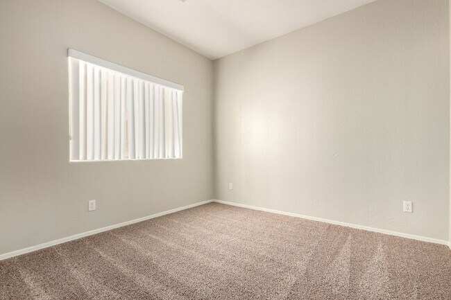 Building Photo - Awesome 3 bedroom / 2 bath in Cordova Estates - 83rd Ave & Buckeye Rd