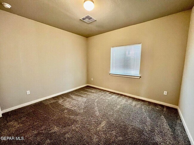 Building Photo - 14740 Mike a Mendoza Ave