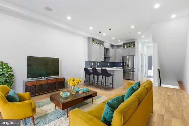 Building Photo - 1544 S 20th St